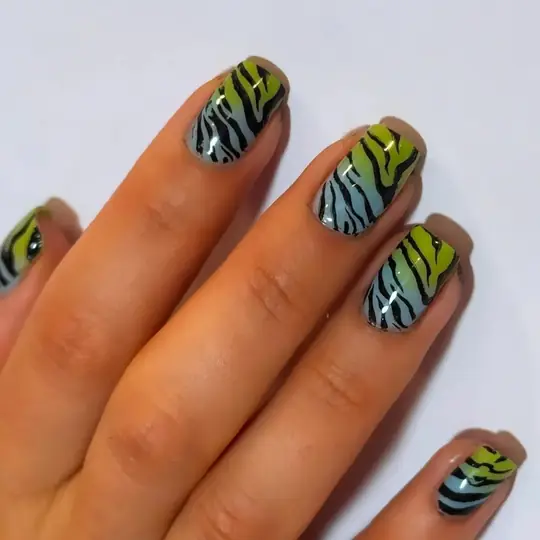 Estampado de cebra en verde y negro